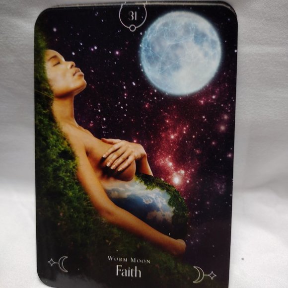 Queen of the Moon Oracle: Guidance through Lunar and Seasonal Energies - Picture 6 of 8